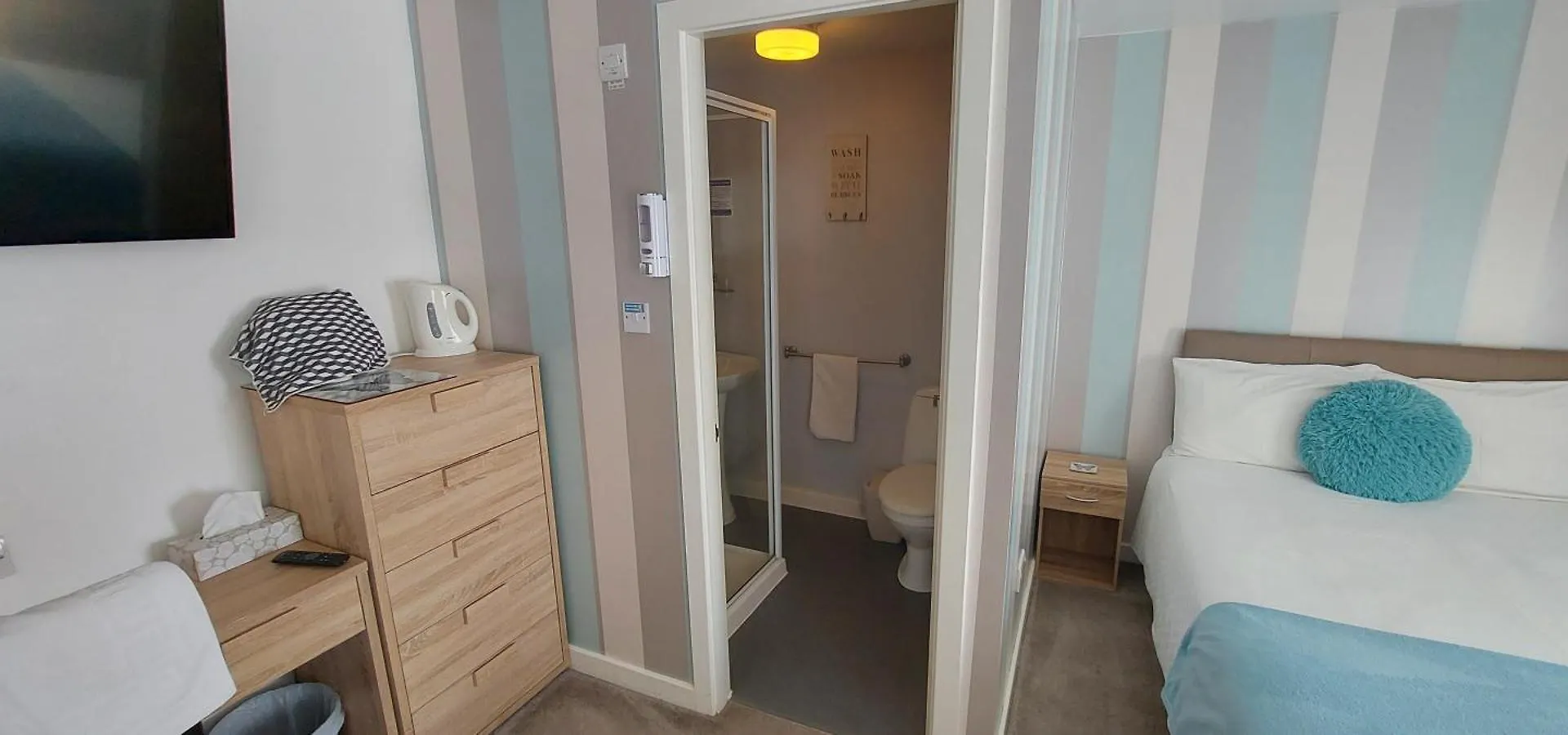 Four Seasons Guest House Blackpool 3*,
