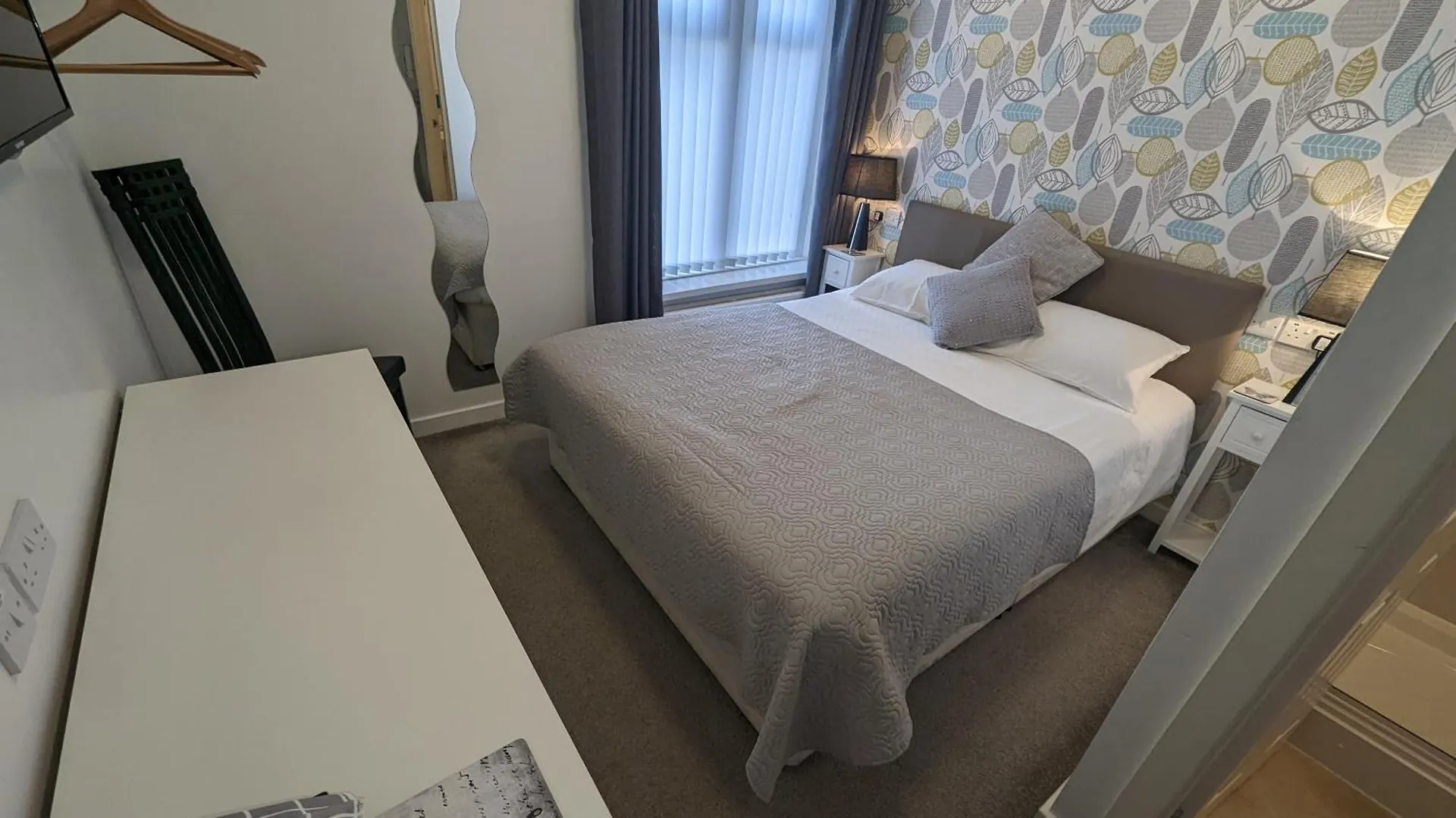 Four Seasons Guest House Blackpool 3*,  United Kingdom