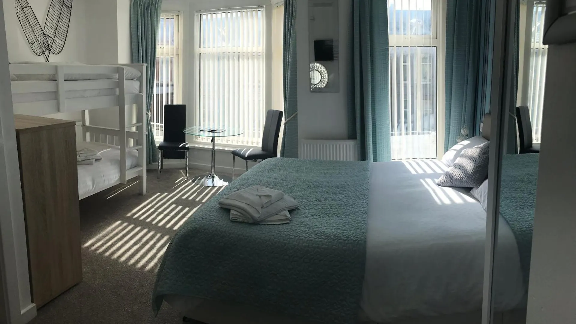 Four Seasons Guest House Blackpool